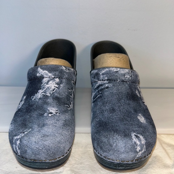 NWOT Dansko | Professional Clogs | Blue Denim Leather | Size 41 or US 10.5 - Picture 2 of 6